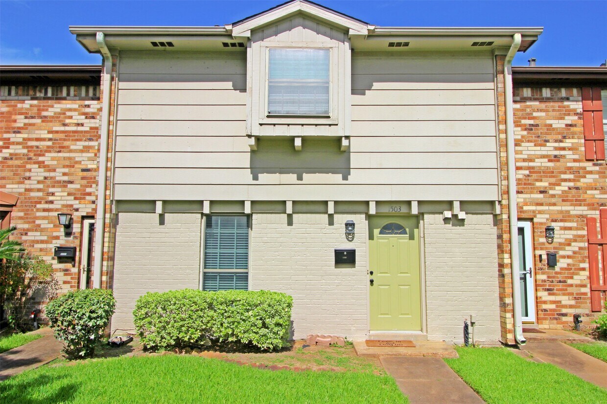 Primary Photo - 1503 Cedar Cove St
