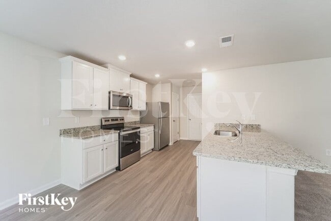 Foto del edificio - 8421 Deerwood Rd