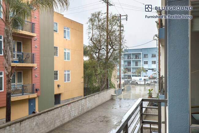Foto del edificio - 4055 Redwood Ave