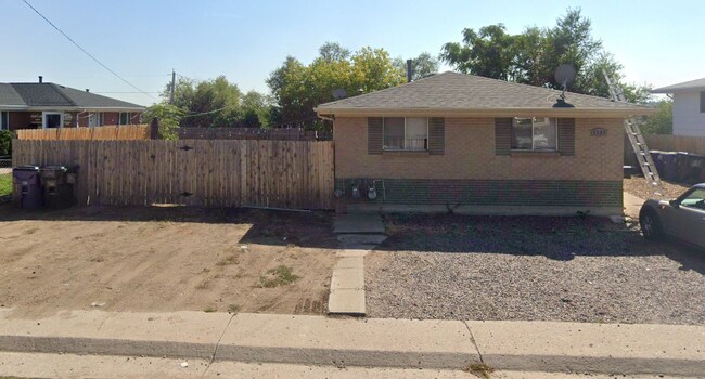 Foto del edificio - 4590 W Dakota Ave