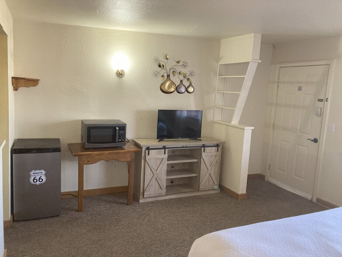 Foto principal - 902 W Hopi Dr