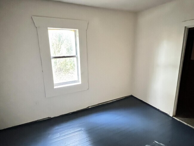 Building Photo - 1290 Henson Ln