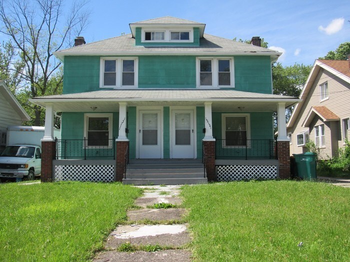 Updated 2BD Plus a Bonus Room in Maple Hts! House for Rent in Maple