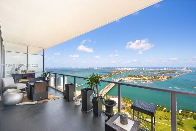 Building Photo - 1100 Biscayne Blvd