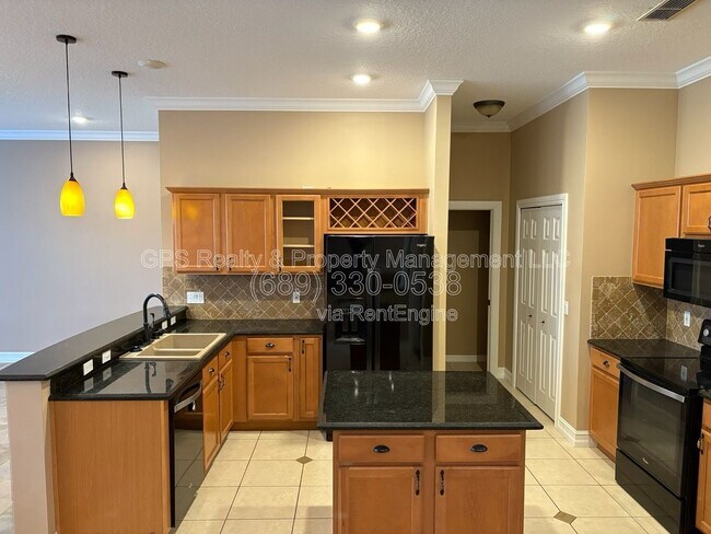Foto del edificio - 878 Oakbranch Pl