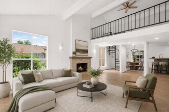 Building Photo - 8632 Maplecrest Dr