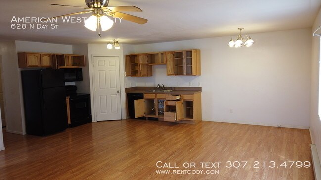 Building Photo - 3bed/1bath unit