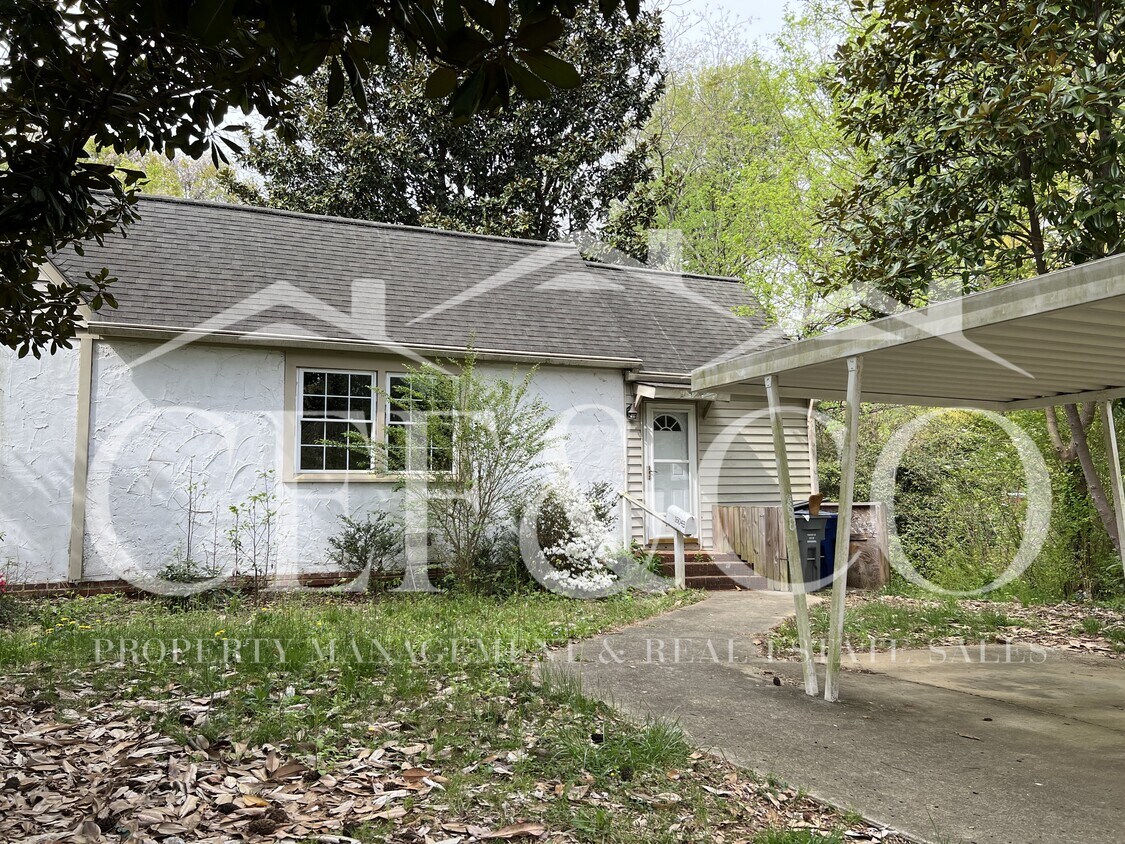 Primary Photo - 1604 Hillcrest Blvd