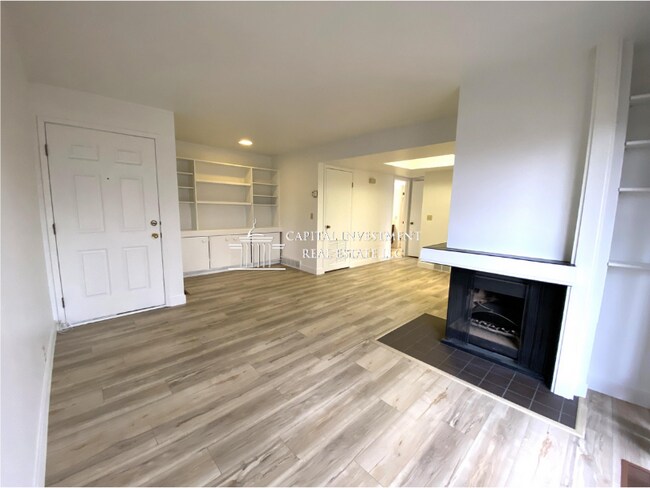 Building Photo - 6874 Countrywoods Cir