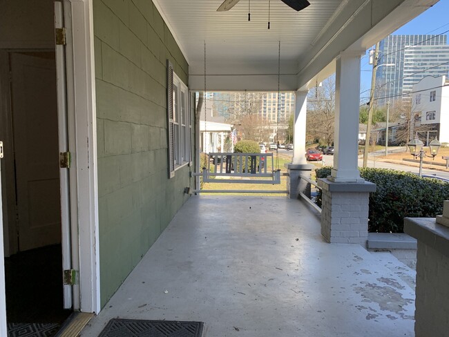 Building Photo - 1208 Atlantic Dr NW