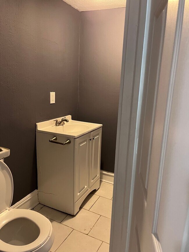 Foto del edificio - 3-Bedroom Home for Rent in Cleveland – Great Value!