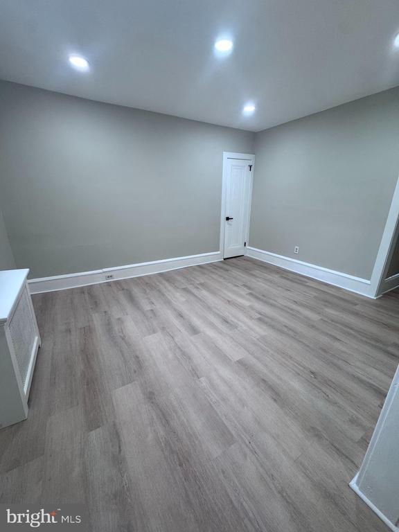 Foto del edificio - 210 E Maple Ave