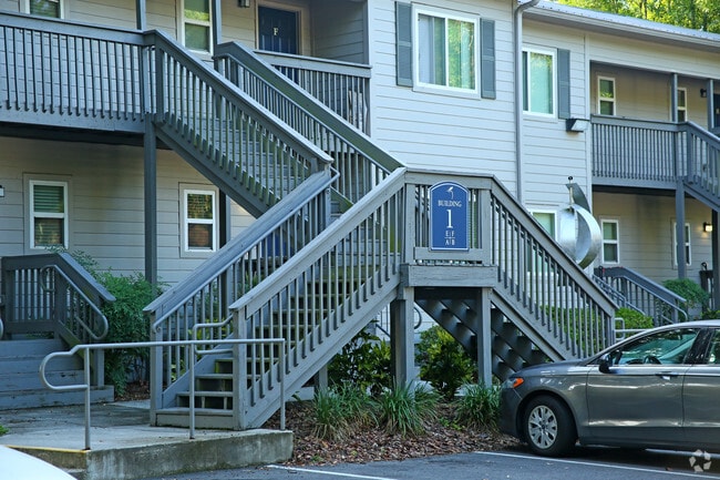 Building Photo - Townhomes at 770