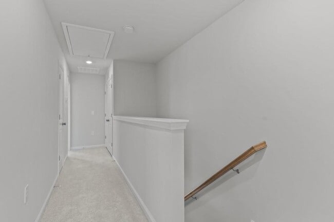 Building Photo - 634 Gimari Dr