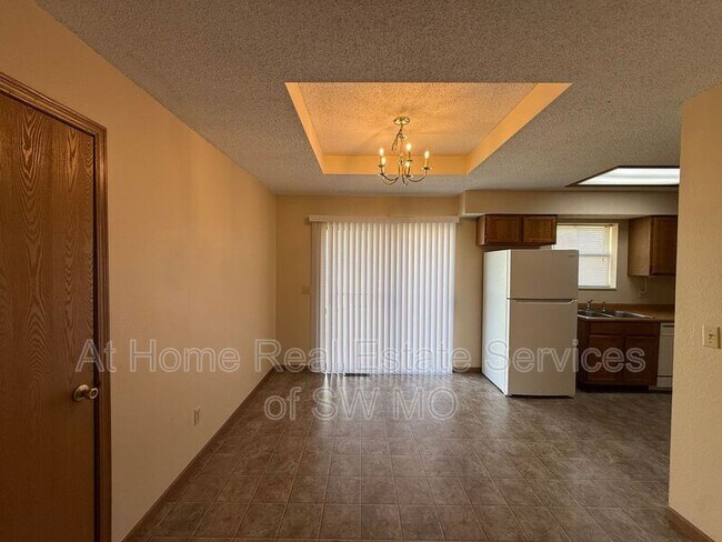Foto del edificio - 3394 S Moreland Ct