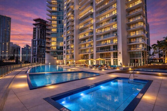 Foto del edificio - 92 SW 3rd St