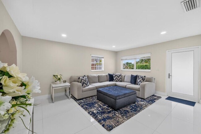 Foto del edificio - 10363 SW 6th St