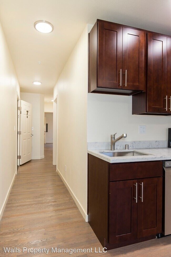 Foto del edificio - 616 N 48th St