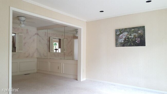 Building Photo - 3 br, 4 bath Townhome - 14309 rich branch dr