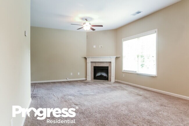Building Photo - 98 St Charles Pl