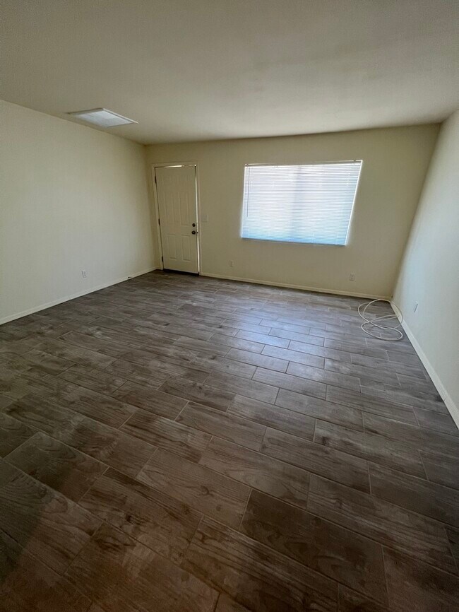 Foto del edificio - Townhome For Rent
