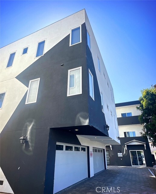 Building Photo - 1735 Magnolia Ave