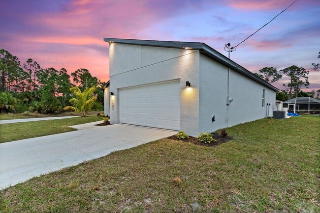 Building Photo - Deposit-Free! Modern, energy efficient hom...