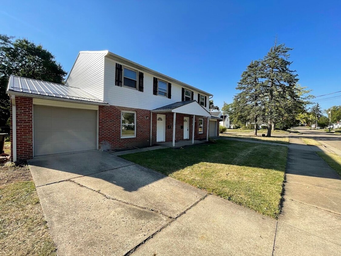 Foto principal - 3425 Arnold Ave NW