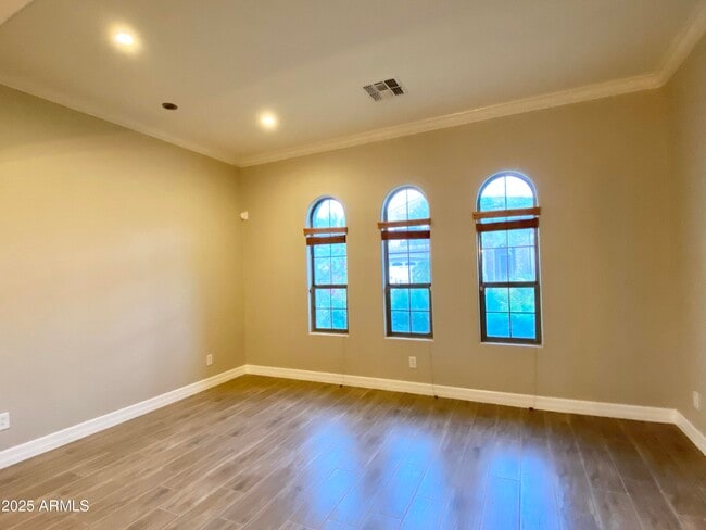 Foto del edificio - 2417 East Charlotte Dr