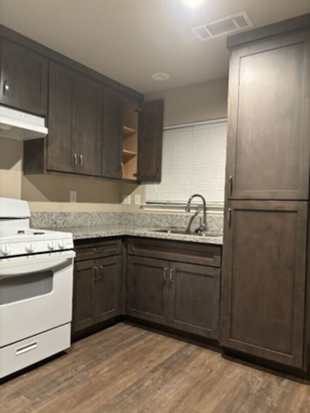 Foto principal - 717 Faller Ave