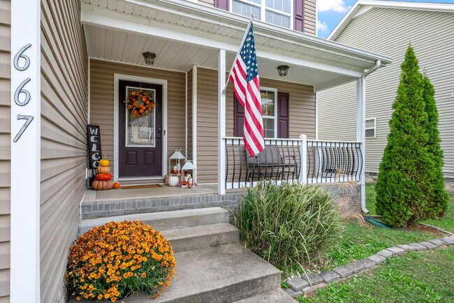 Foto del edificio - 667 Fox Hound Dr