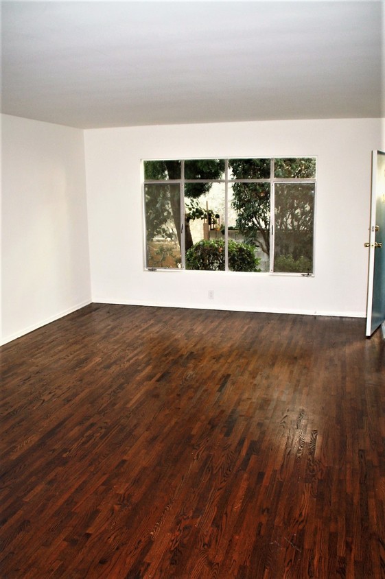 Foto principal - 11832 Goshen Ave