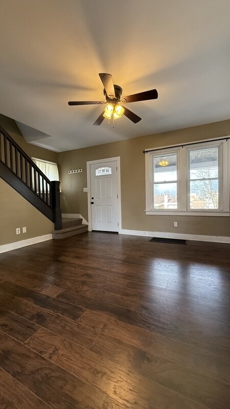 Foto del edificio - 136 Arkansas Ave