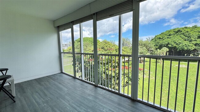 Foto del edificio - 2650 S Course Dr