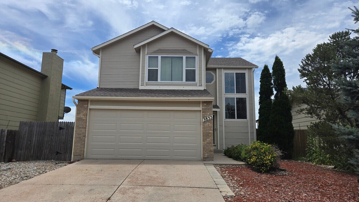 Photo - 3855 Blazingwood Way - Woodland Hills - 4 Bed / 3 1/2 Bath / 2 Car Garage