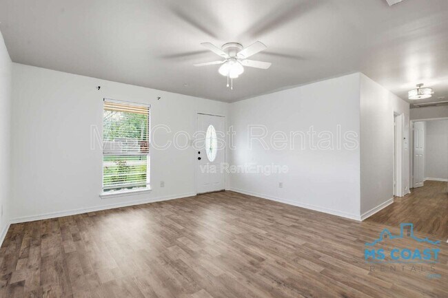 Building Photo - 1601 Lewis Ave