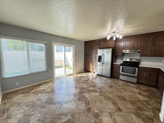 Foto del edificio - Beautiful 2Bd/1.5Ba Townhome in Orange w/A...