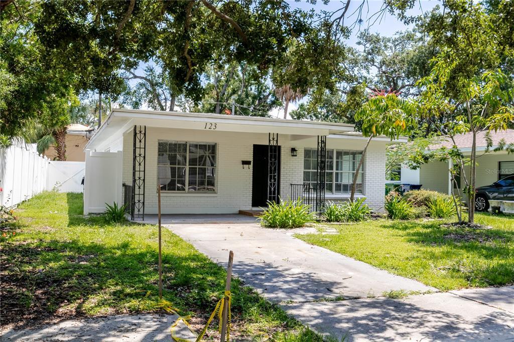 Foto principal - 123 Bosphorous Ave