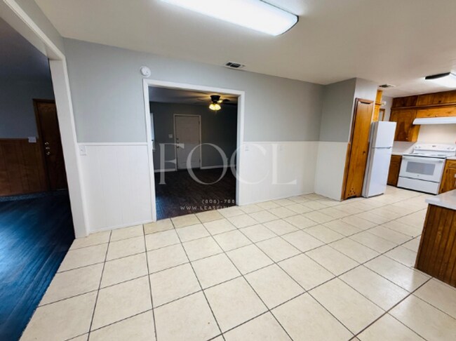 Foto del edificio - Large 3/2 with 2 living areas