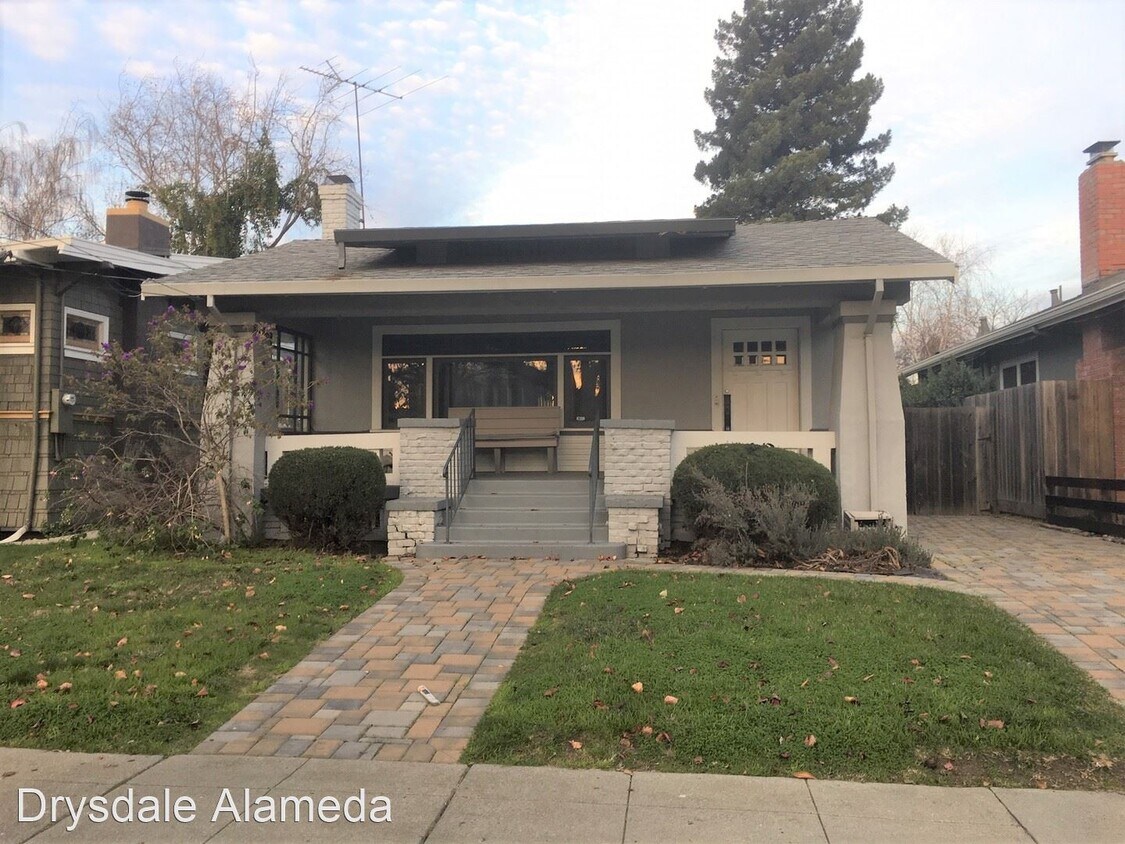 Primary Photo - 3 br, 2 bath House - 3215 Fairview Avenue