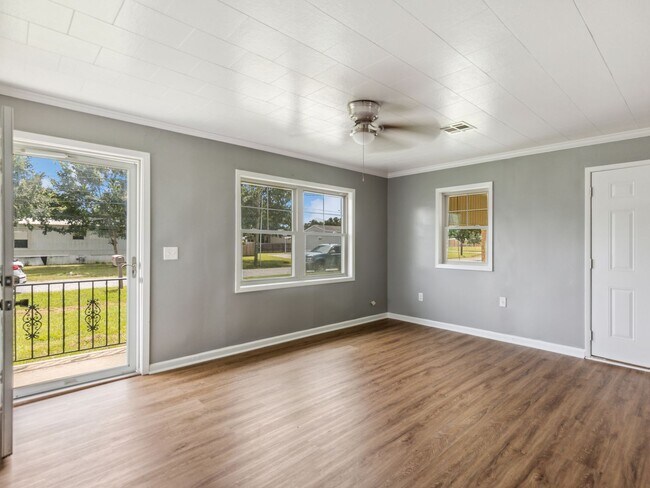 Foto del edificio - For Rent: Charming 3-Bedroom, 1-Bathroom Home in Arnaudville