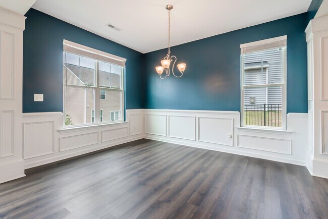 Photo - Beautiful 3 bed, 2.5 bath with garage and ... House