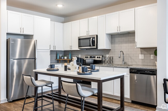 1BR, 1BA - 756SF - The Leila Stockbridge