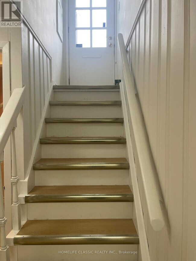 Photo du bâtiment - 385 Taylor Mills Dr S