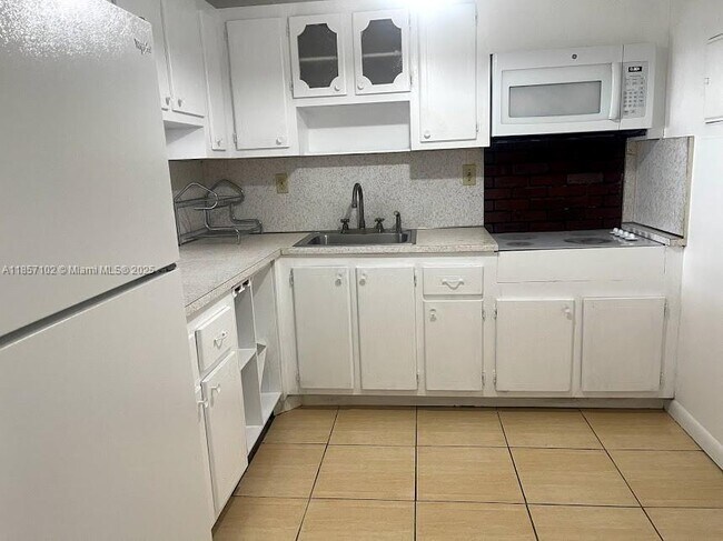 Foto del edificio - 16710 NE 9th Ave