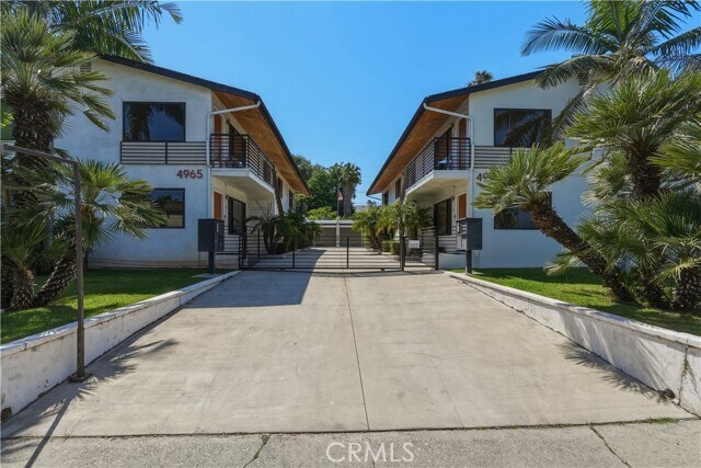Foto del edificio - 4971 Kester Ave