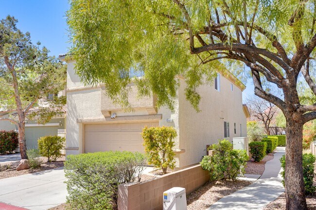 Foto del edificio - FURNISHED HOME IN PECCOLE RANCH!