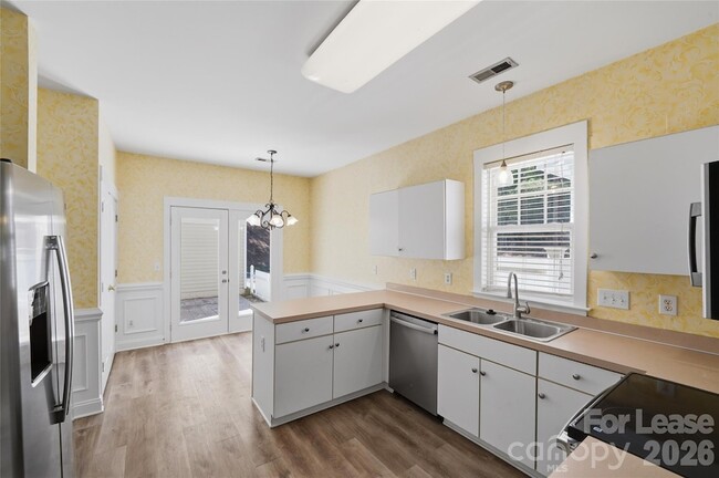 Building Photo - 11355 Deer Ridge Ln