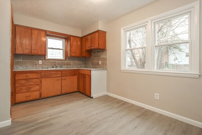 Building Photo - 8150 Reed Ave