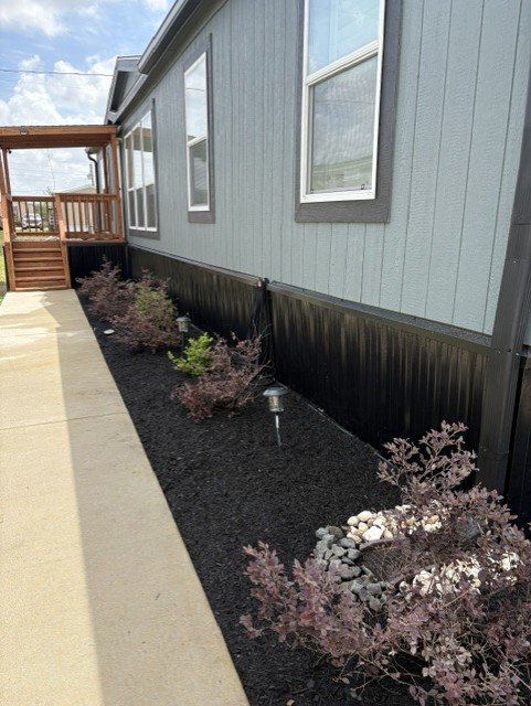 Building Photo - 450 Rd Runner Ln